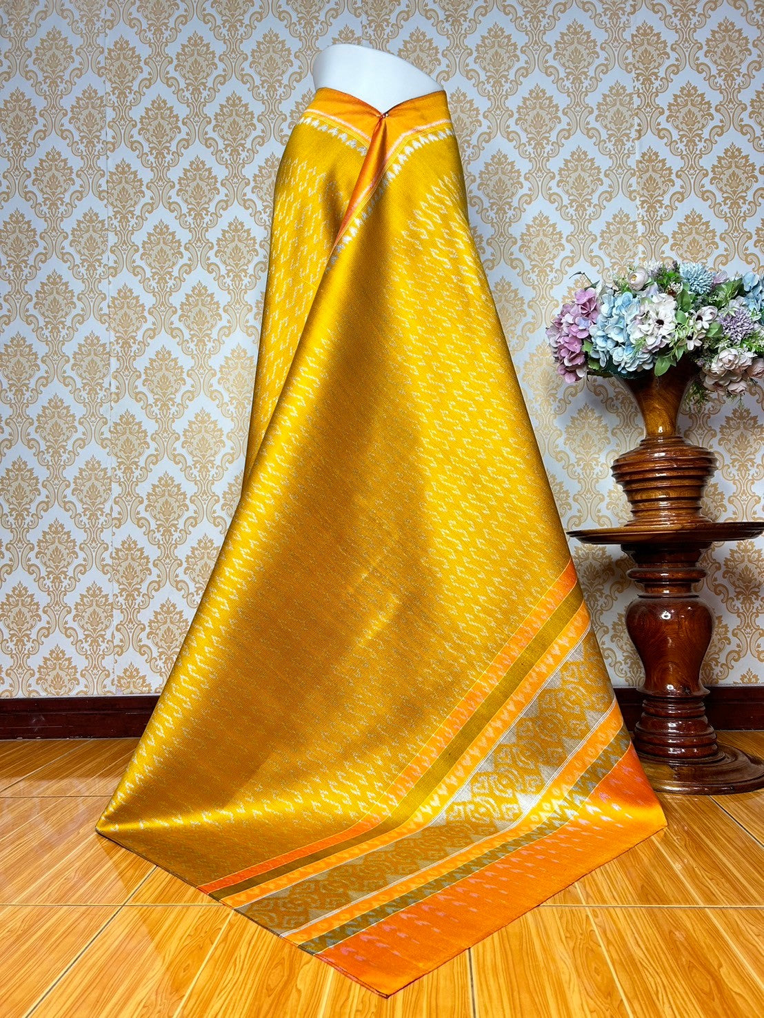 Sin, Mudmee silk, 3 tako, size 1x2 meters, yellow background, code R2Q-KN-06096717375