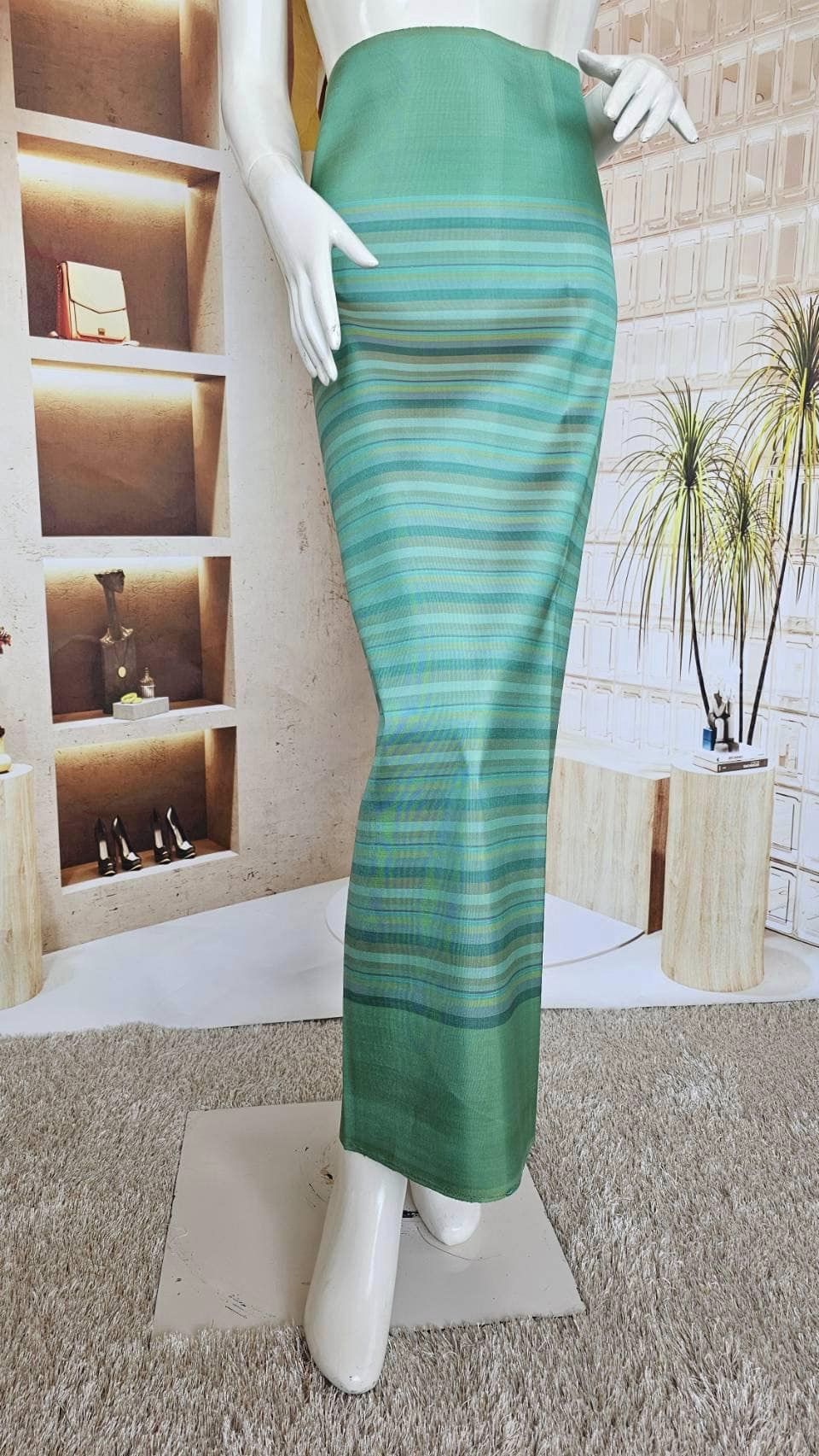 Genuine silk skirt, smooth texture, size 1x2 yards, San Kamphaeng pattern, Lanna pattern, green, code B8-SN-121566110117