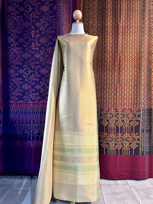 (Dress cloth) Lamphun silk (solid color 2 meters + pattern 2.4 meters) shade yellow, code N90-AA08076615571