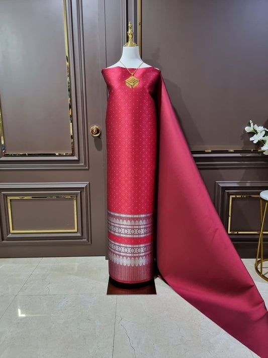 (Dress cloth) Lamphun silk Silver tinsel (ground color 2 meters + pattern 2.4 meters) red, code N90-29-SB006