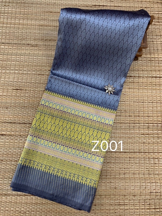 Surin silk skirt, Koh Choeng Thong, has a female face, size 1x2 meters, pattern, blue background, code N11-AA-Z001