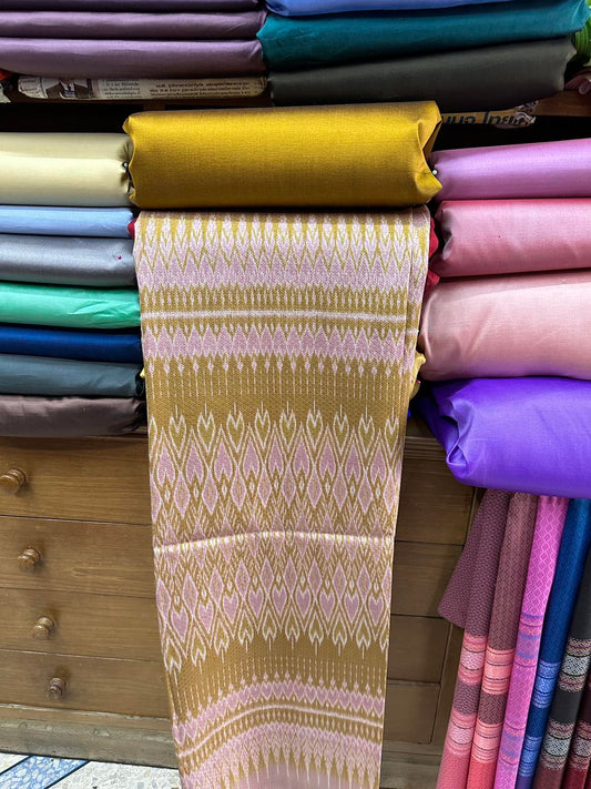 (Dress fabric) Mudmee silk, raised flowers, natural color (patterned fabric 2 meters + solid color 2 meters), shade of golden yellow, code L8A-ST-062967101510