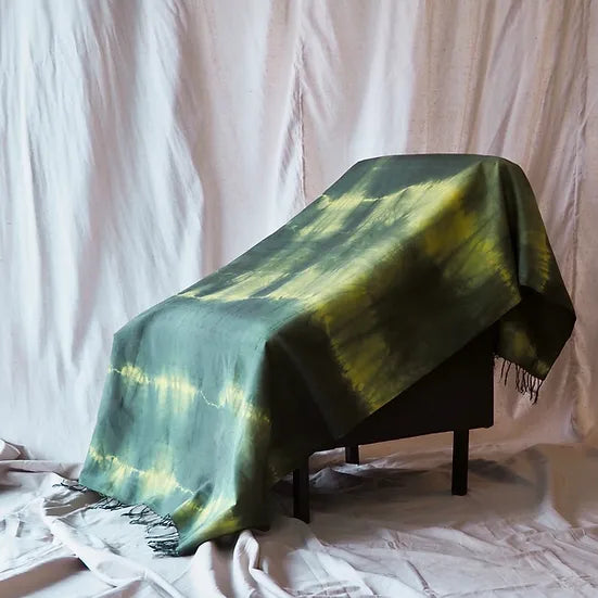 Large silk shawl, tie-dyed, with ruffle, size 100x175cm., green, code ZYH-CT-102618