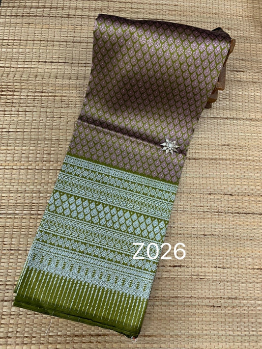 Sin, Surin silk, real silk, raised flowers, size 1x2 meters, silver tinsel island, green background, code N11-AA-Z026.