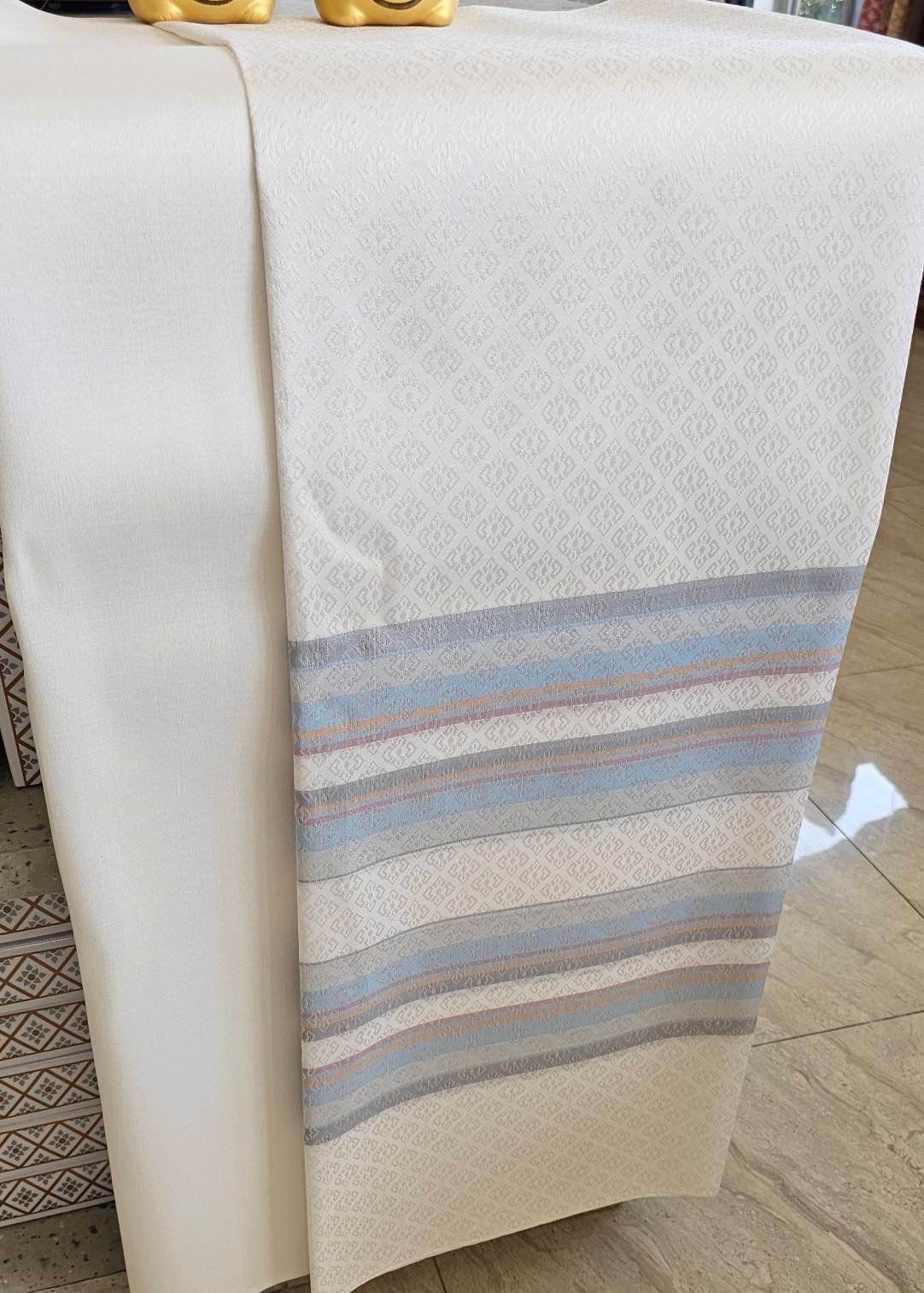 (Dress cloth) plain colored silk with stripes (2 yards of plain cloth + 2 yards of sarong) shade of creamy white, code BC-SN-040616305