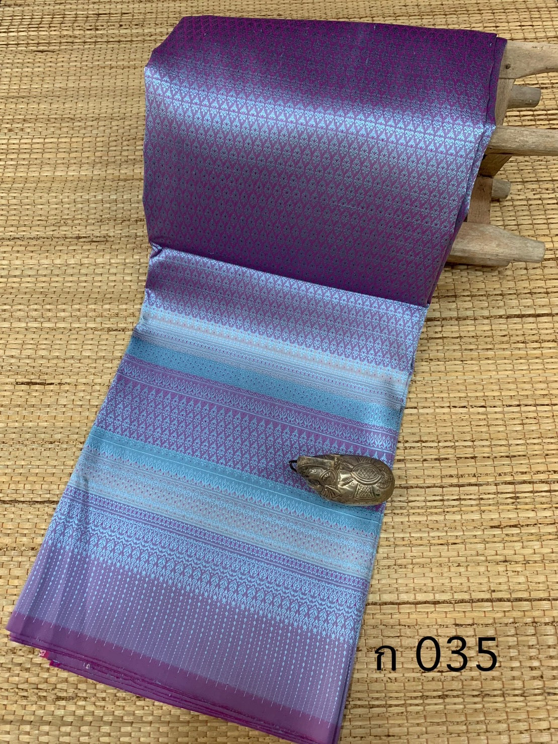 Surin silk sarong, 32 tako, with pollen, raised tinsel, size 1x2 meters, purple, code N11-AA-ก035