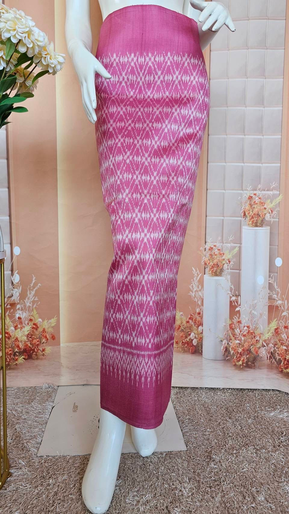 Mudmee silk sarong, 2 takor, size 1x2 yards, local pattern, pink, code R1Q-SN-0306671415