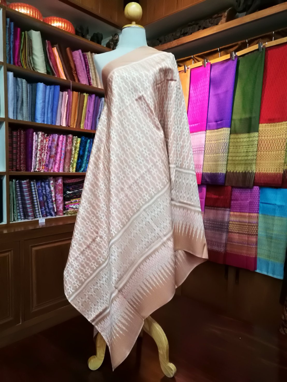 Mudmee silk skirt, natural color, real silk, 6 tako, woven, size 1x2 meters, 5 star work, code L1-NY11186522