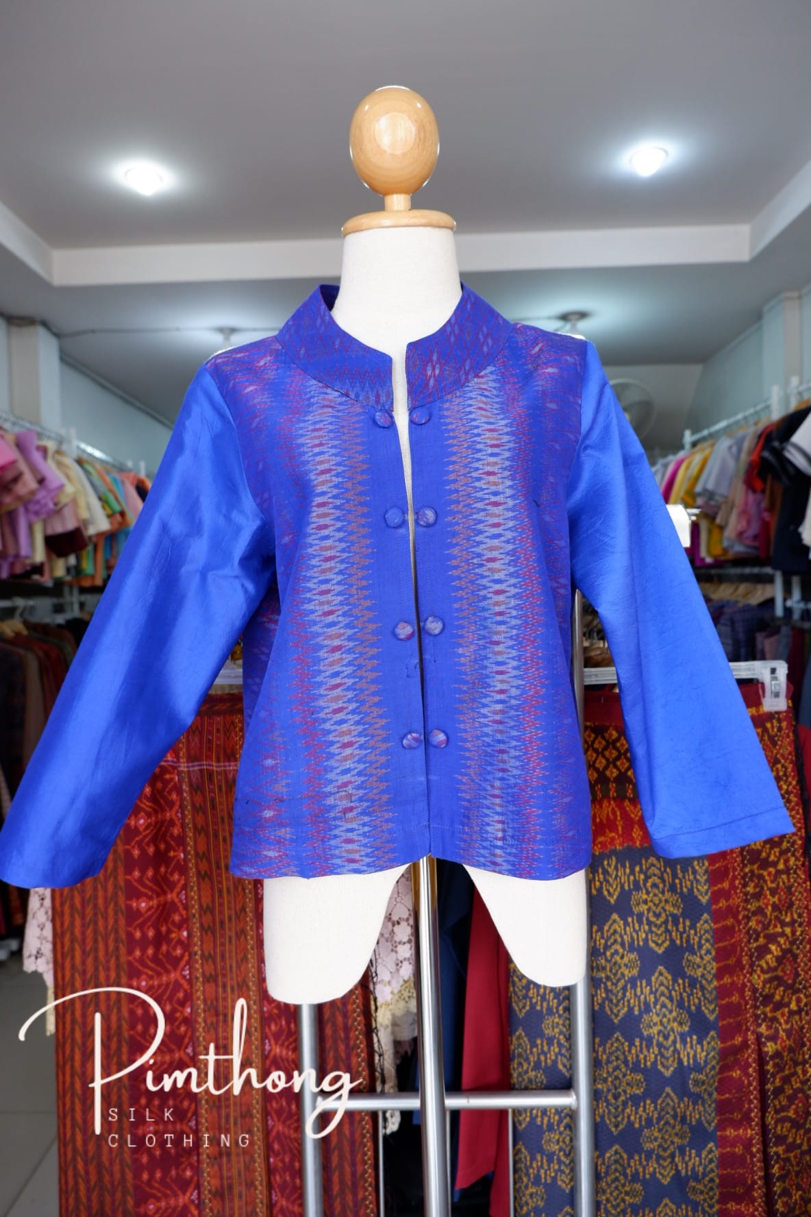 Women's shirt, quarter length sleeves, size 38-40-42, blue background, code WD-PTS0710662.