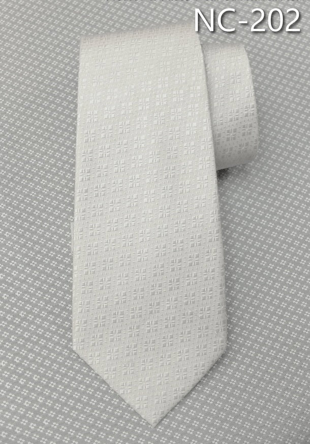 White silk necktie, code NC-202